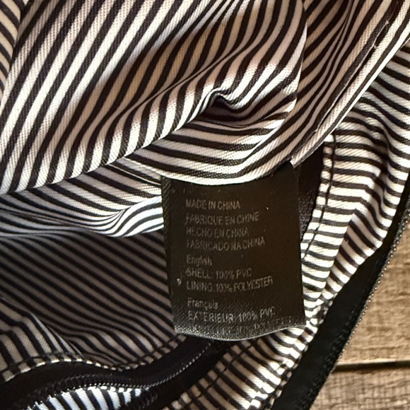 💰BOGO FREE Vegan Leather Shoulder Crossbody Bag with Tassels - Picture 9 of 10